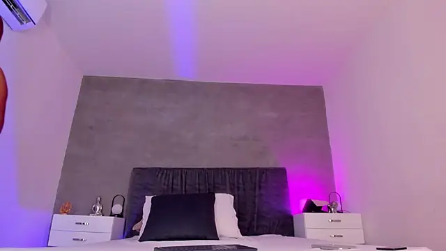 selena monroy online show from May 28, 2026, 3:04 am