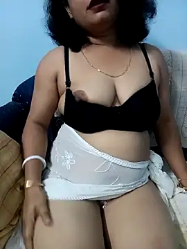 Deliciouskimi online show from May 4, 2026, 7:10 pm
