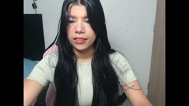 MayaScott11 online show from May 30, 2026, 9:06 am