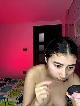 Isabella Montoya online show from October 28, 2025, 3:04 pm