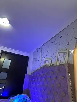 Isabella Montoya online show from November 18, 2025, 5:39 pm