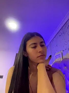 Isabella Montoya online show from November 28, 2025, 7:27 pm