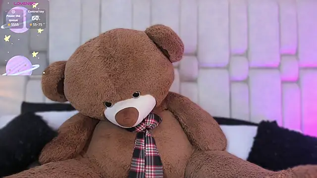  GigiDoll  online show from November 26, 2025, 11:55 am