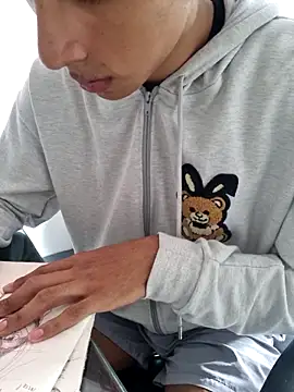 EstivenSallas online show from September 19, 2025, 8:09 pm