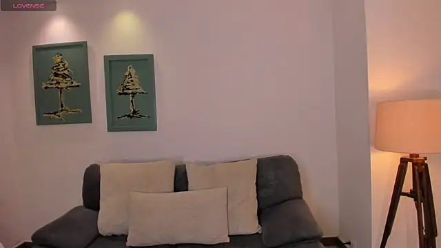 KatieAngelX online show from November 7, 2025, 10:59 am