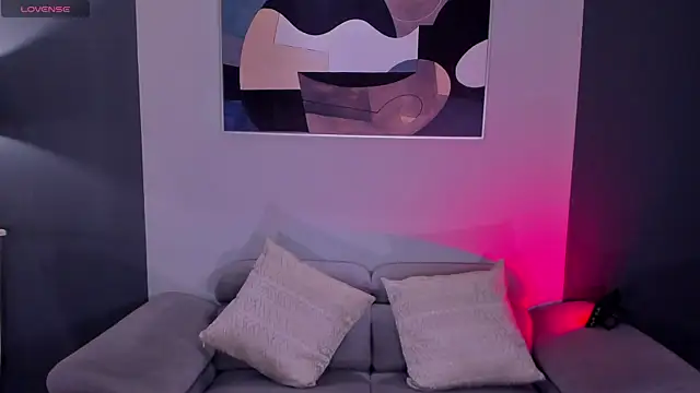 KatieAngelX online show from December 5, 2025, 9:40 am