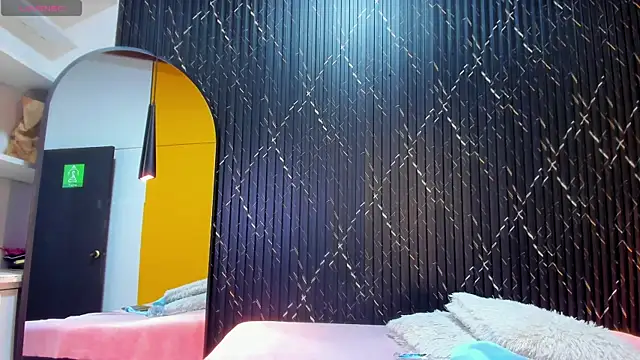 Miss Ariaa online show from October 8, 2025, 11:30 am