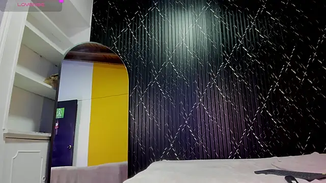 Miss Ariaa online show from November 30, 2025, 9:57 am