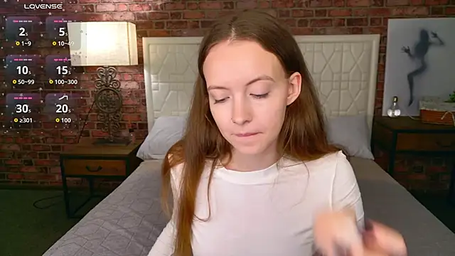 SallyPinkman online show from September 19, 2025, 12:17 pm