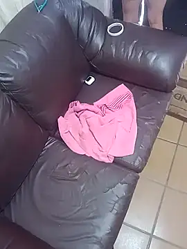 Cachorrinha2025 online show from November 28, 2025, 4:09 pm