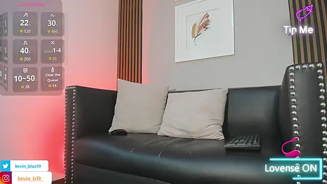 kevinn blue1 online show from November 28, 2025, 9:17 pm