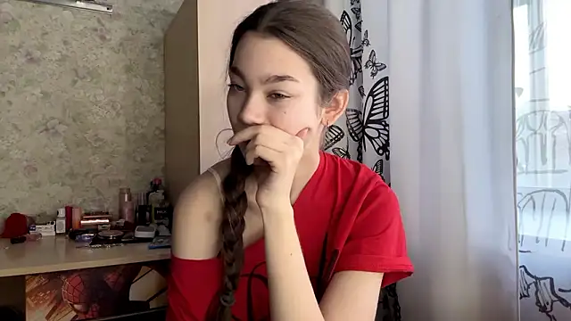 Cuteviola online show from February 18, 2026, 11:11 pm