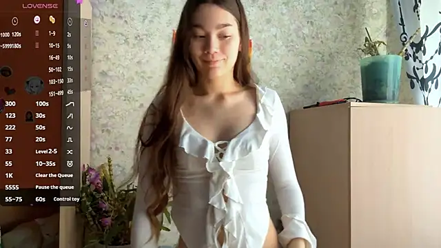 Cuteviola online show from April 21, 2026, 12:56 am