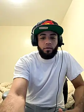 LeoPR00 online show from October 28, 2025, 2:31 pm