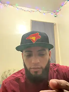 LeoPR00 online show from December 22, 2025, 8:33 am