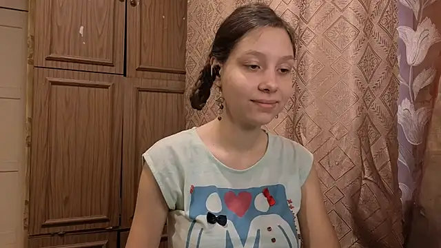 QutieDaSweet online show from November 4, 2025, 2:10 am