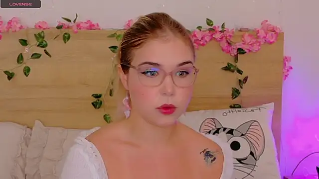 Lilith Bonheur online show from November 26, 2025, 1:23 pm