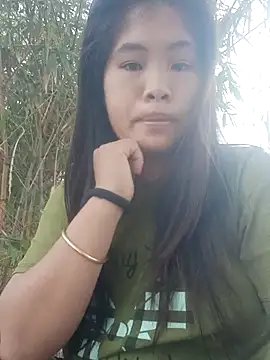 Snapshot of Luyen004 chatting on January 15, 2026, 11:52 pm Luyen004 online show from January 15, 2026, 11:52 pm