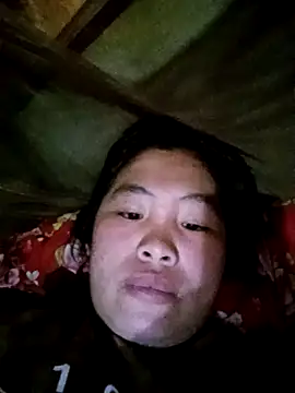 Snapshot of Luyen004 chatting on March 3, 2026, 12:33 pm Luyen004 online show from March 3, 2026, 12:33 pm