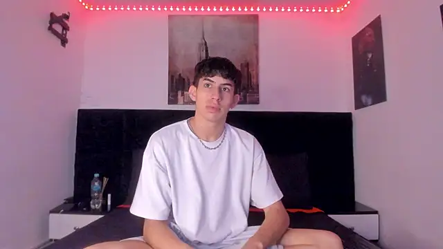 Aaron Spencer13 online show from November 27, 2025, 7:27 pm