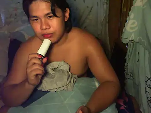 Snapshot of Huntrix2025 chatting on October 18, 2025, 5:43 am Huntrix2025 online show from October 18, 2025, 5:43 am