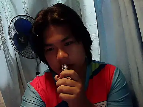 Snapshot of Huntrix2025 chatting on November 16, 2025, 7:19 pm Huntrix2025 online show from November 16, 2025, 7:19 pm