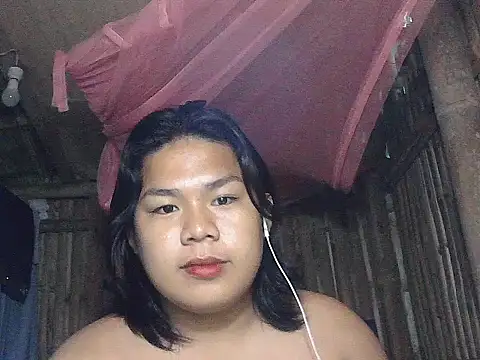 Huntrix2025 online show from April 4, 2026, 9:45 pm