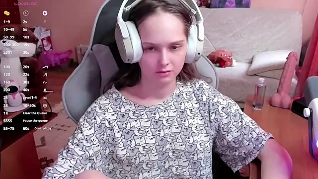 SharybbFace online show from April 18, 2026, 3:05 pm