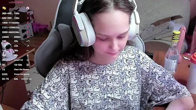 SharybbFace online show from April 19, 2026, 3:11 pm