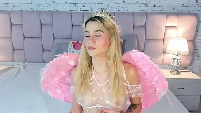 ChloeLaurentt online show from October 24, 2025, 5:26 am