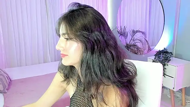 Keiiry  online show from November 12, 2025, 7:57 pm