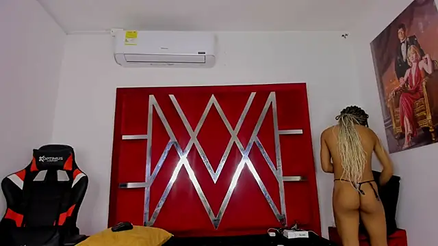 angelkyraasm online show from February 12, 2026, 12:33 pm