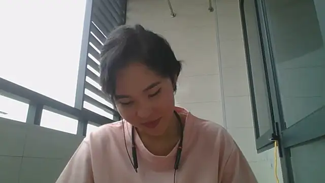 JennyCarpenter online show from October 1, 2025, 8:53 am