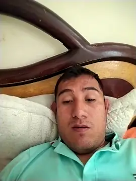 Benitocamelas93 online show from April 20, 2026, 1:25 pm