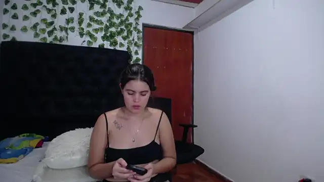 isabel 09 online show from November 8, 2025, 3:34 pm