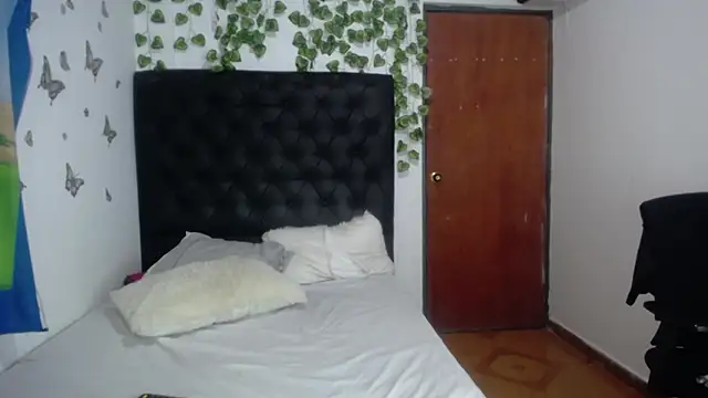 isabel 09 online show from February 10, 2026, 3:21 am