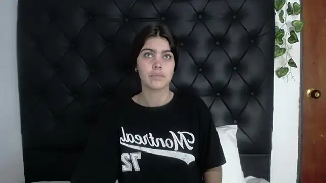 isabel 09 online show from April 21, 2026, 1:28 pm