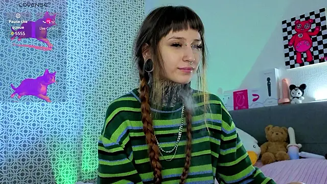 LilithPoison online show from February 20, 2026, 6:26 am