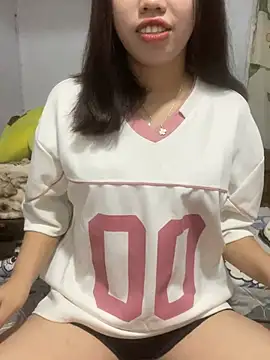 Rose-babyx online show from February 11, 2026, 1:16 pm