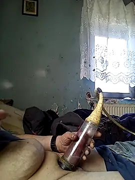 Snapshot of Jarektchurzewski chatting on March 7, 2026, 11:40 am Jarektchurzewski online show from March 7, 2026, 11:40 am