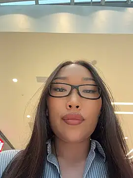 Snapshot of AdriaNochi chatting on July 3, 2026, 1:28 pm AdriaNochi online show from July 3, 2026, 1:28 pm