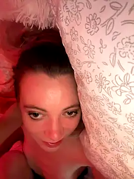 cuminhot69 online show from October 20, 2025, 7:31 am