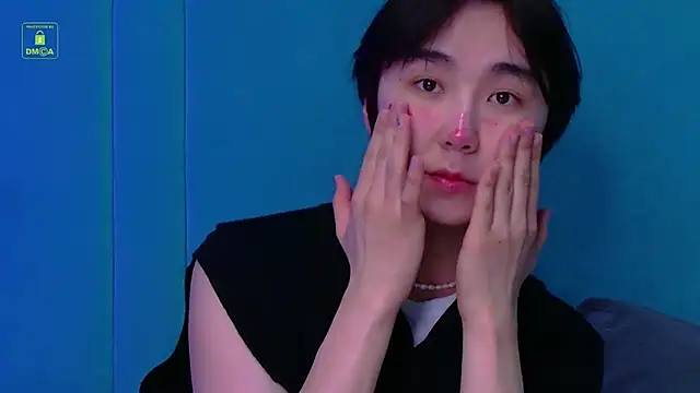 HeejinWang online show from April 7, 2026, 8:20 pm