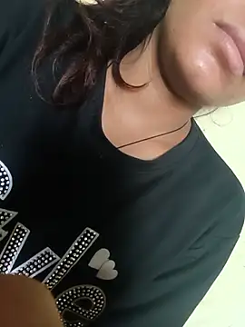 Aaisha-16 online show from June 6, 2026, 2:49 am