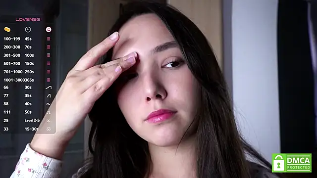 RenaeConnerley online show from October 6, 2025, 3:37 am