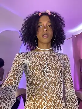 Mia royal online show from March 17, 2026, 7:39 pm