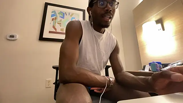 SandroSays online show from December 1, 2025, 12:04 am