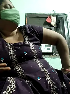 Mmm143 online show from October 7, 2025, 4:04 pm