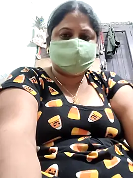 Mmm143 online show from October 17, 2025, 7:27 pm