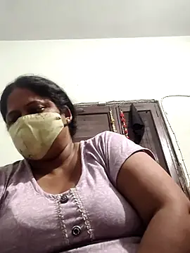 Mmm143 online show from November 6, 2025, 5:47 pm